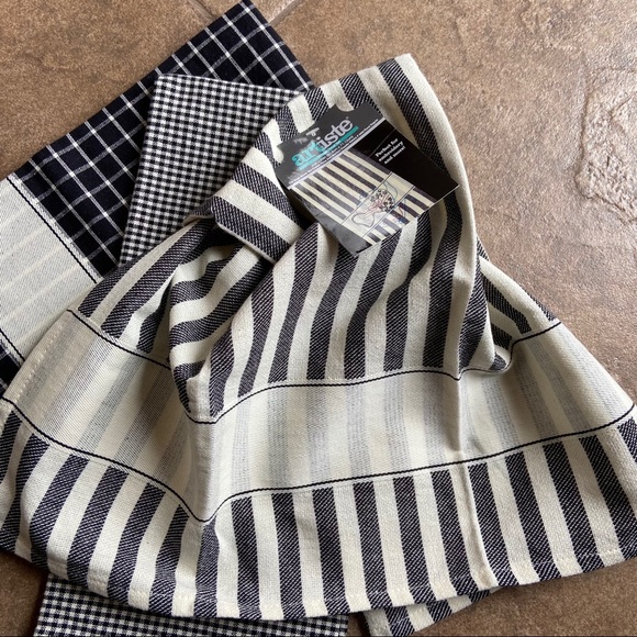 NWT - 3 - Kitchen Towels  Black & White - for Embroidery or Just as is - Picture 5 of 6